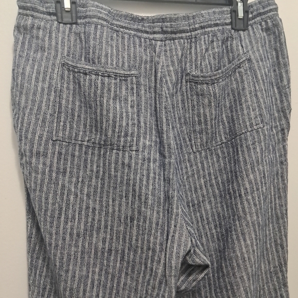 Ellen Tracy Women's Pants Size M Linen and Rayon Blend Striped. - Picture 2 of 11